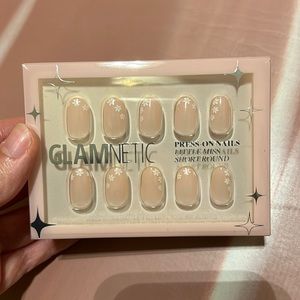 Glamnetic Little Miss press on nails